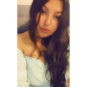 Meet your Posher, Noemi